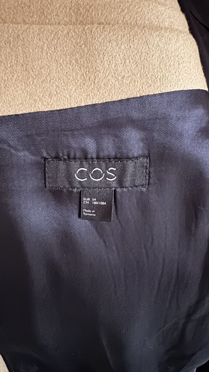 Cos Cappotti: COS Mantel – Usato da Hombrechtikon venduto da JOKIASSU 2