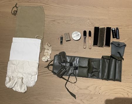 Schuhputzset Armee mit Zubehoer und Tuch