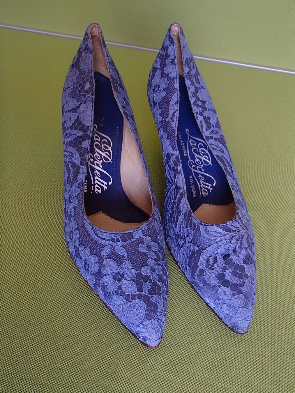 Damenschuhe: 50thies Schuhe aus hellblauer Spitze Bleistiftabsatz – Gebraucht aus Schöfflisdorf von pullux 4
