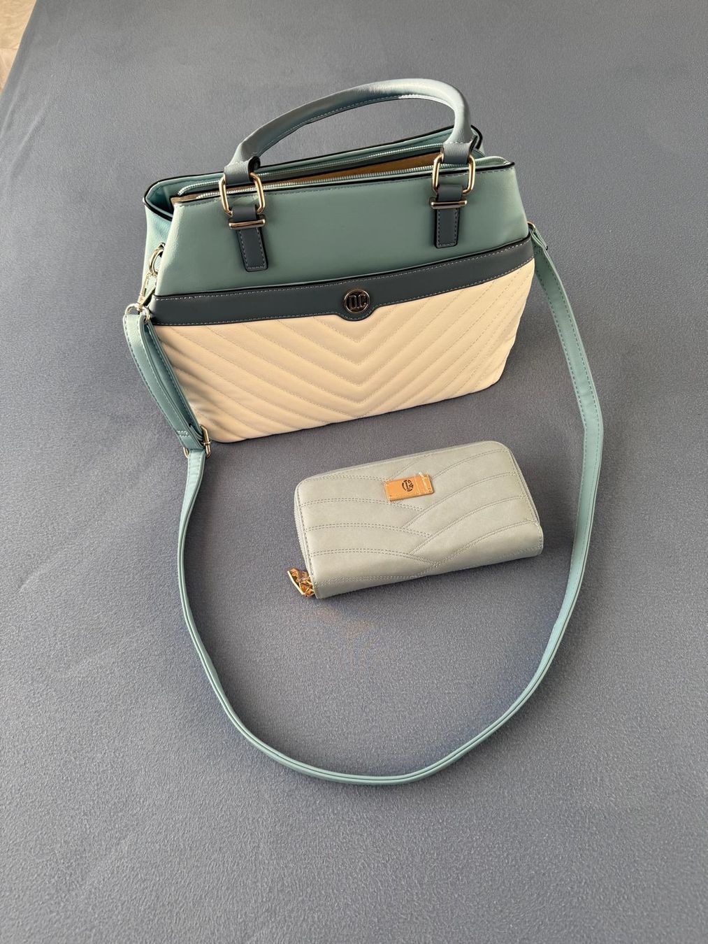 Borse da donna: Handtasche mit Geldbörse – Nuovo (secondo la descrizione) da Stäfa venduto da Sharon_St