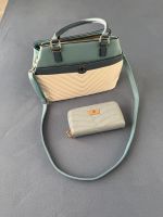 Handtasche mit Geldbörse