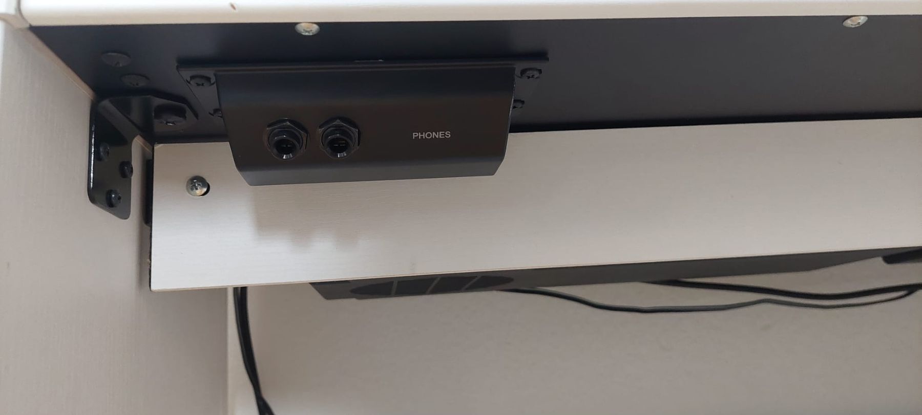 Yamaha Musikinstrumente: Piano numérique Yamaha YDP-S35 – Gebraucht aus Le Locle von cor_l7nw 6