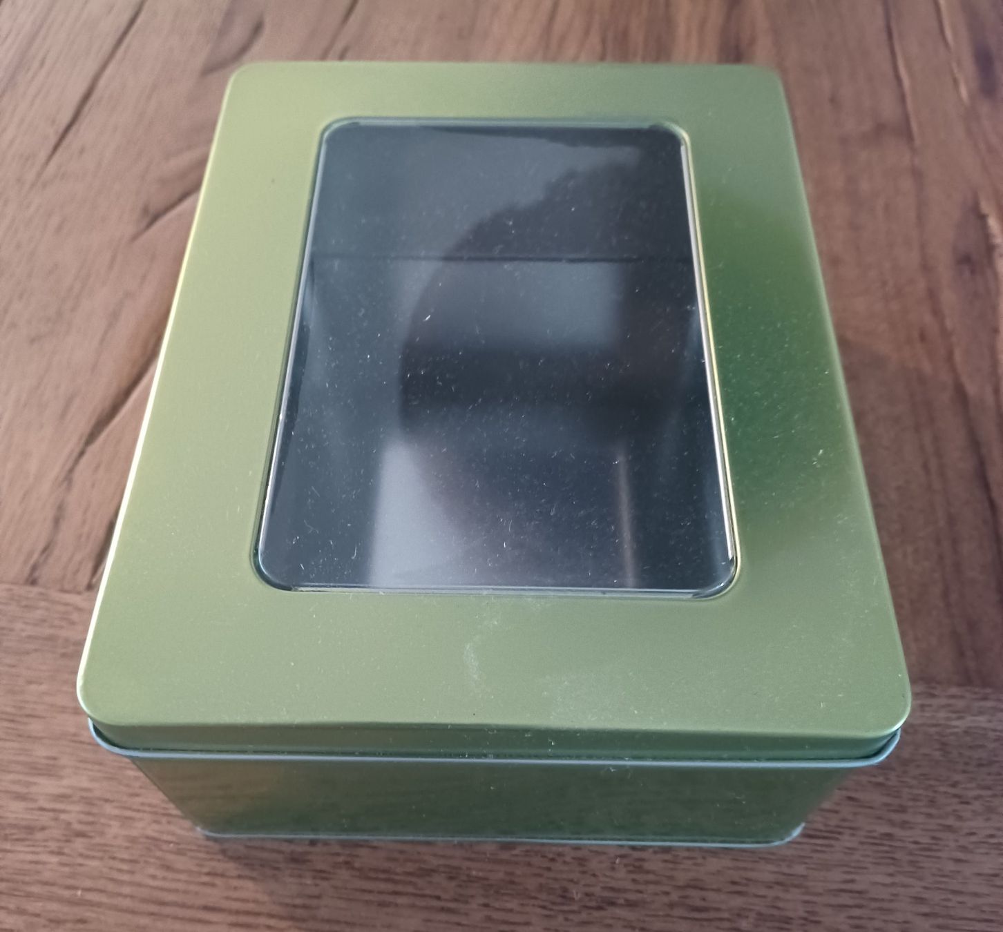 Behälter & Ähnliches: Blechdose / Guetzlidose 2er Set grün – Gebraucht aus Egerkingen von John001 1