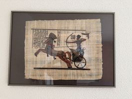 Papyrusbild alt-ägyptische Jagdszene mit Wagen gerahmt