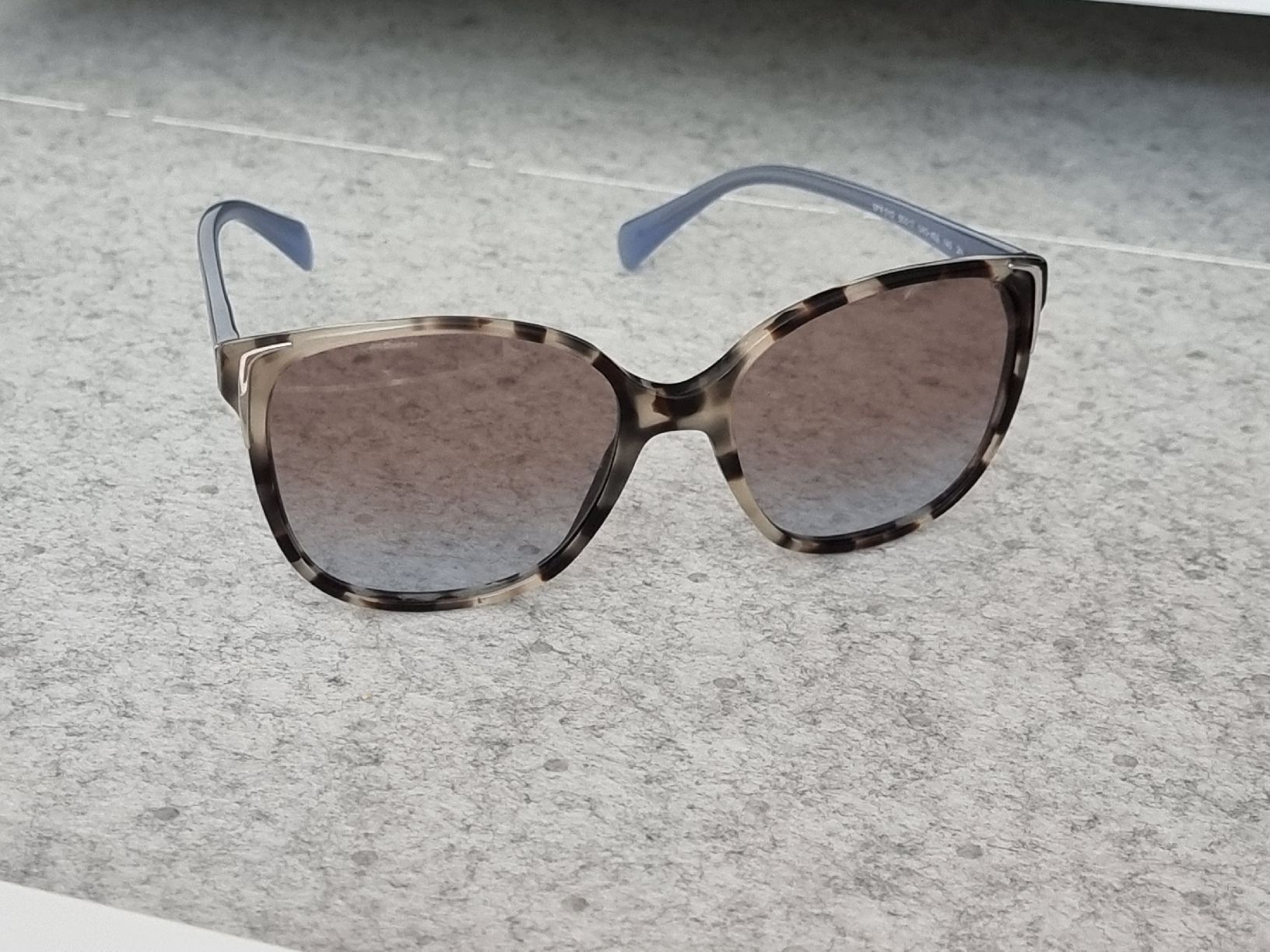Prada Occhiali & Lenti: Prada Sonnenbrille – Usato da Zürich venduto da cweber
