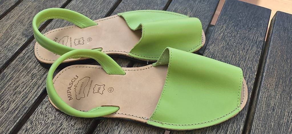 Chaussures femmes: *NEU* Spanische Sandalen Gr. 40 – Neuf avec emballage d'origine à Leuggern par silbergirl 2
