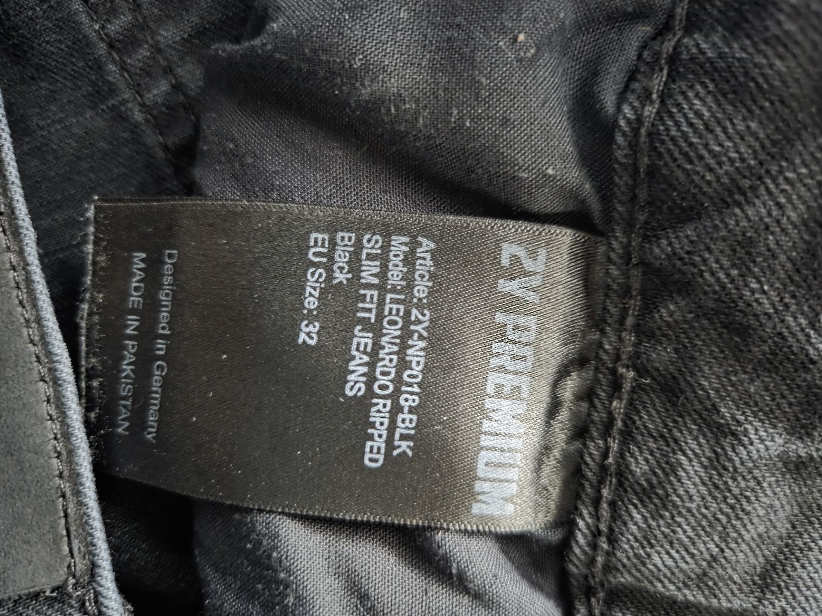 Jeans: 2Y Premium Jeans Leonardo Ripped Black, Grösse 32 – Usato da Konolfingen venduto da Siggi_wulle 1