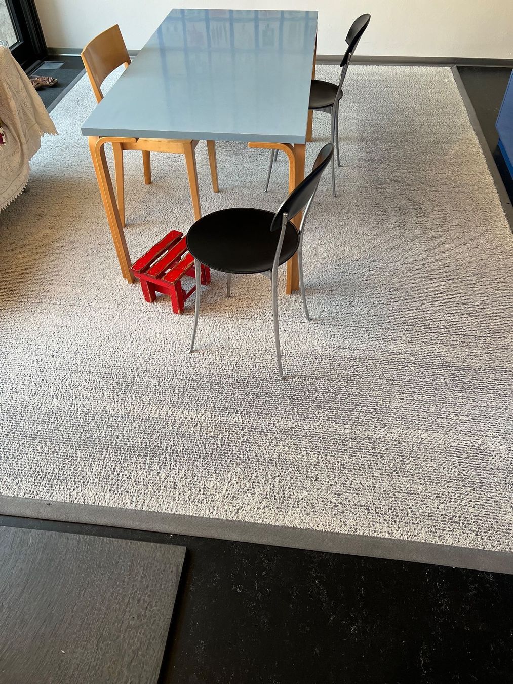 Tappeti: Teppich mit kurzem weissen Wollflor – Usato da Benken SG venduto da wingwinj