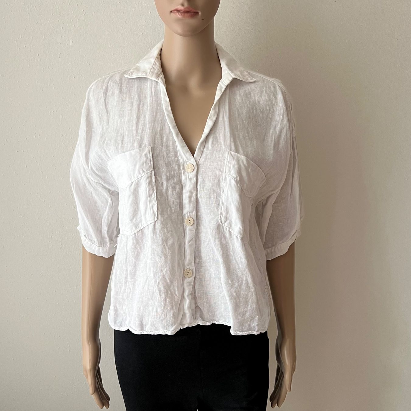 Zara Blusen: ZARA Leinenbluse weiss 🤍 – Gebraucht aus zürich von vintage12