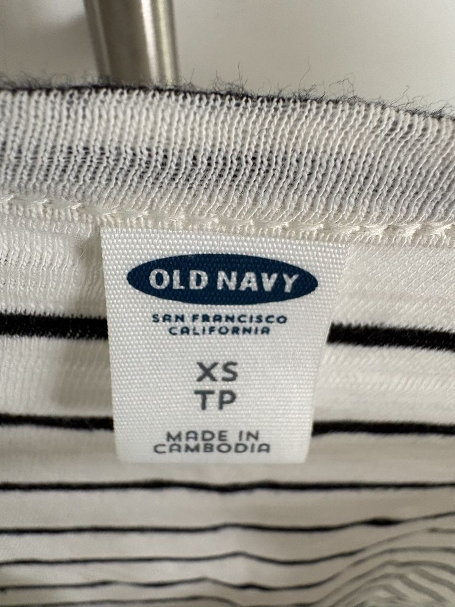 Tops: White & Navy Striped top – Gebraucht aus Oberdorf SO von retowolf 3