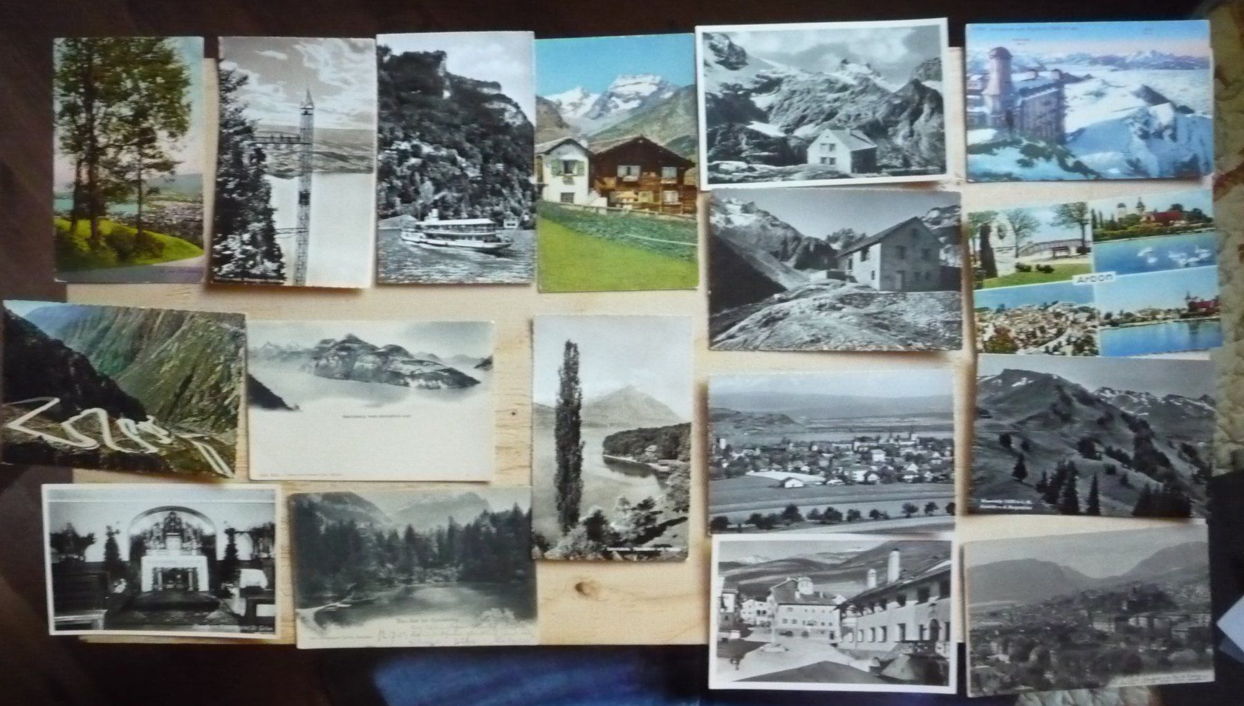 Cartoline postali: 100 Ansichtskarten kleinformatig CH, 32 ungelaufen/Rest gel. – Usato da Rieden SG venduto da Brockehuesli 2