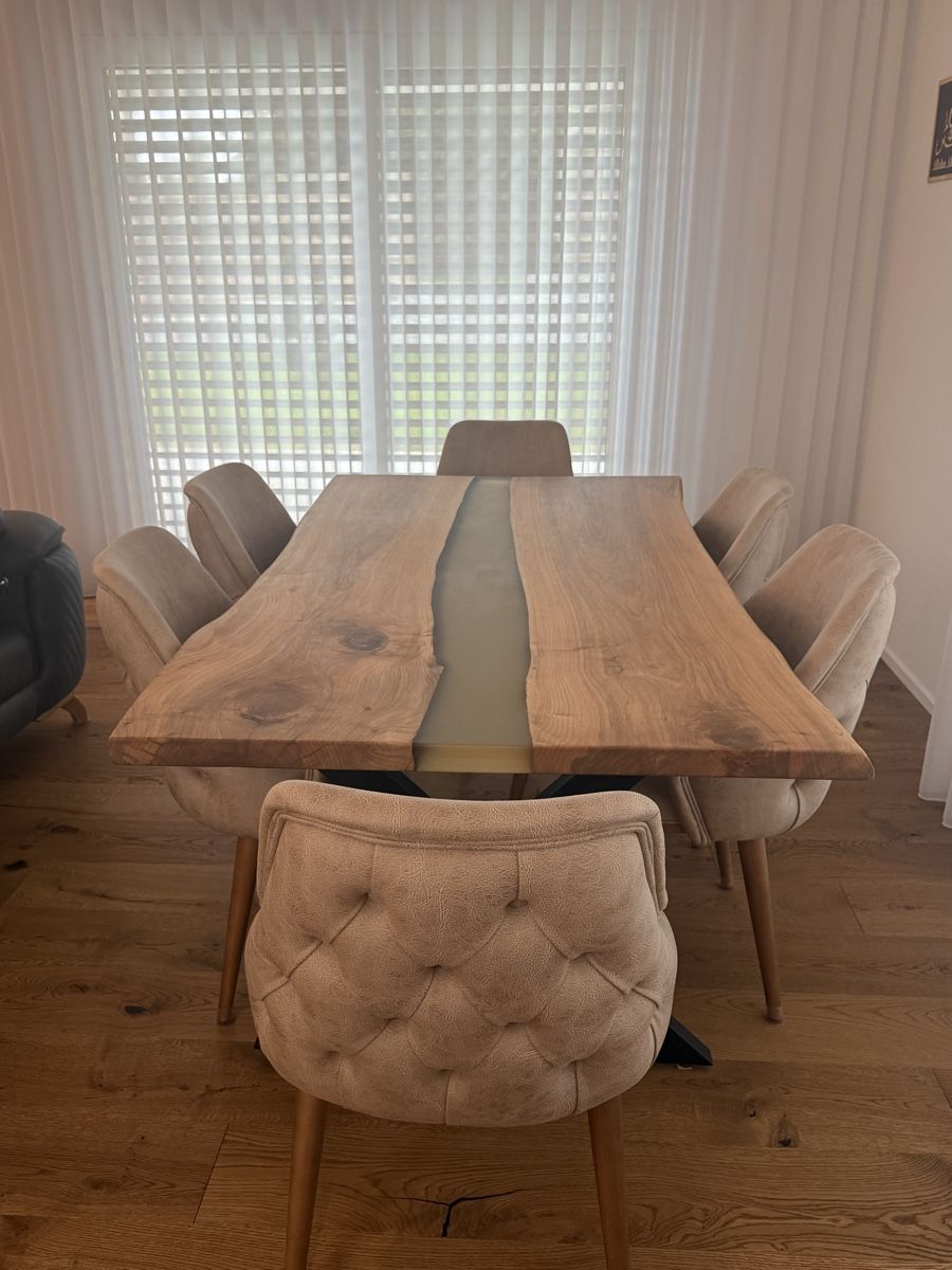 Sofas: Sofa und Esszimmerstühle – Neu (gemäss Beschreibung) aus Hallwil von kuj_6v7n 7