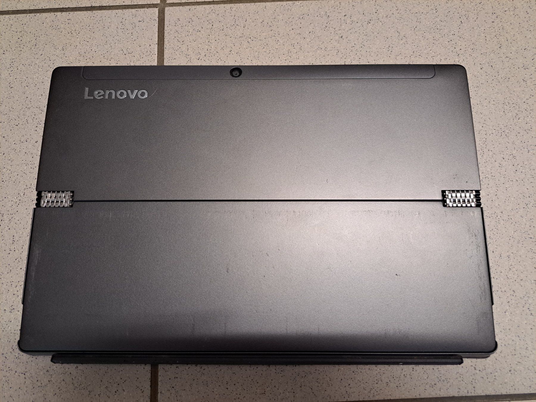 Lenovo Tablet PC: Tablet Computer Lenovo MIIX 520-12IKB mit SIM Slot – Gebraucht aus Rüti b. Lyssach von  4