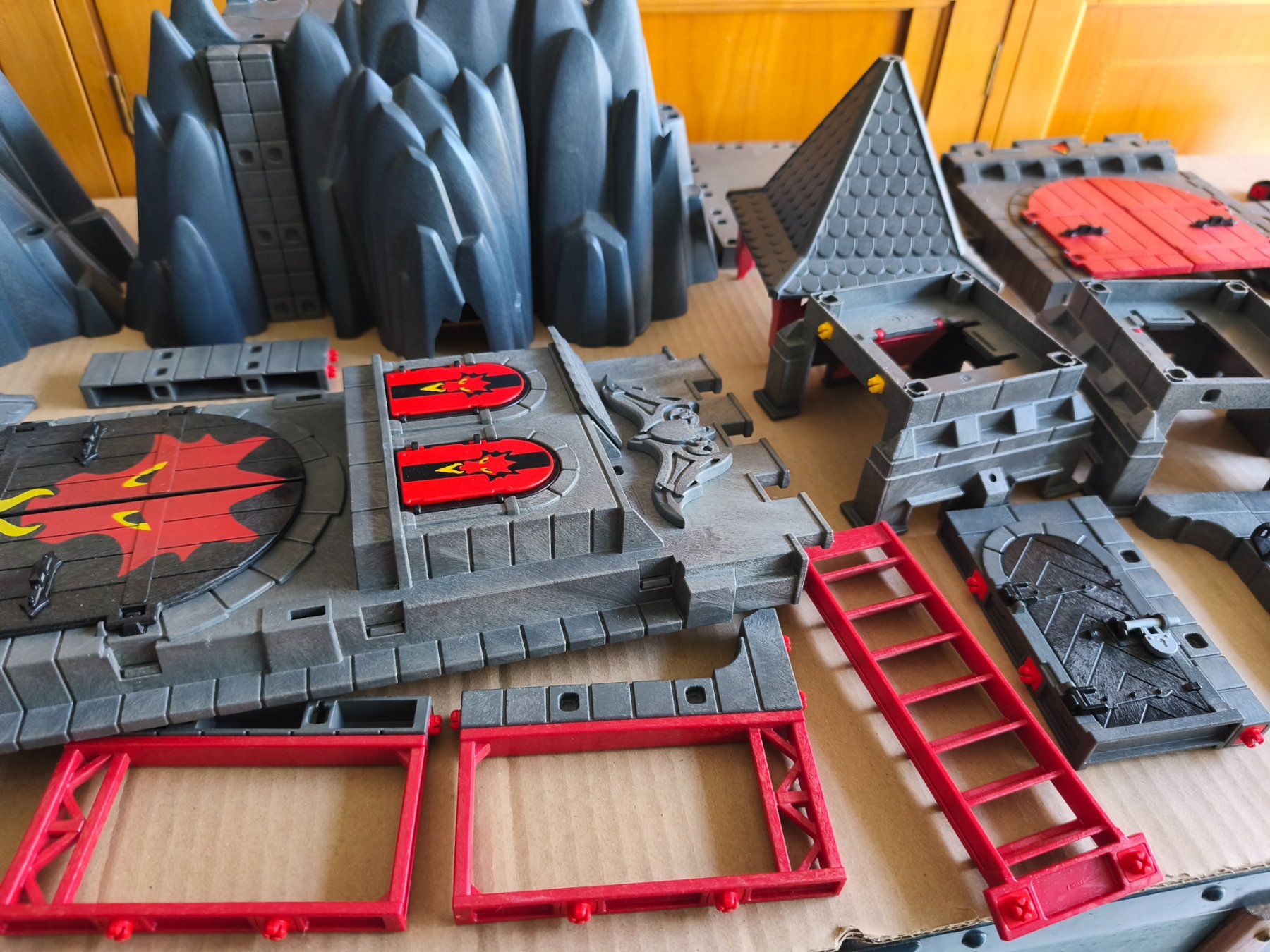Playmobil Giocattoli: Ritterburg mit Drachen Playmobil – Usato da Zürich venduto da Jul69 3