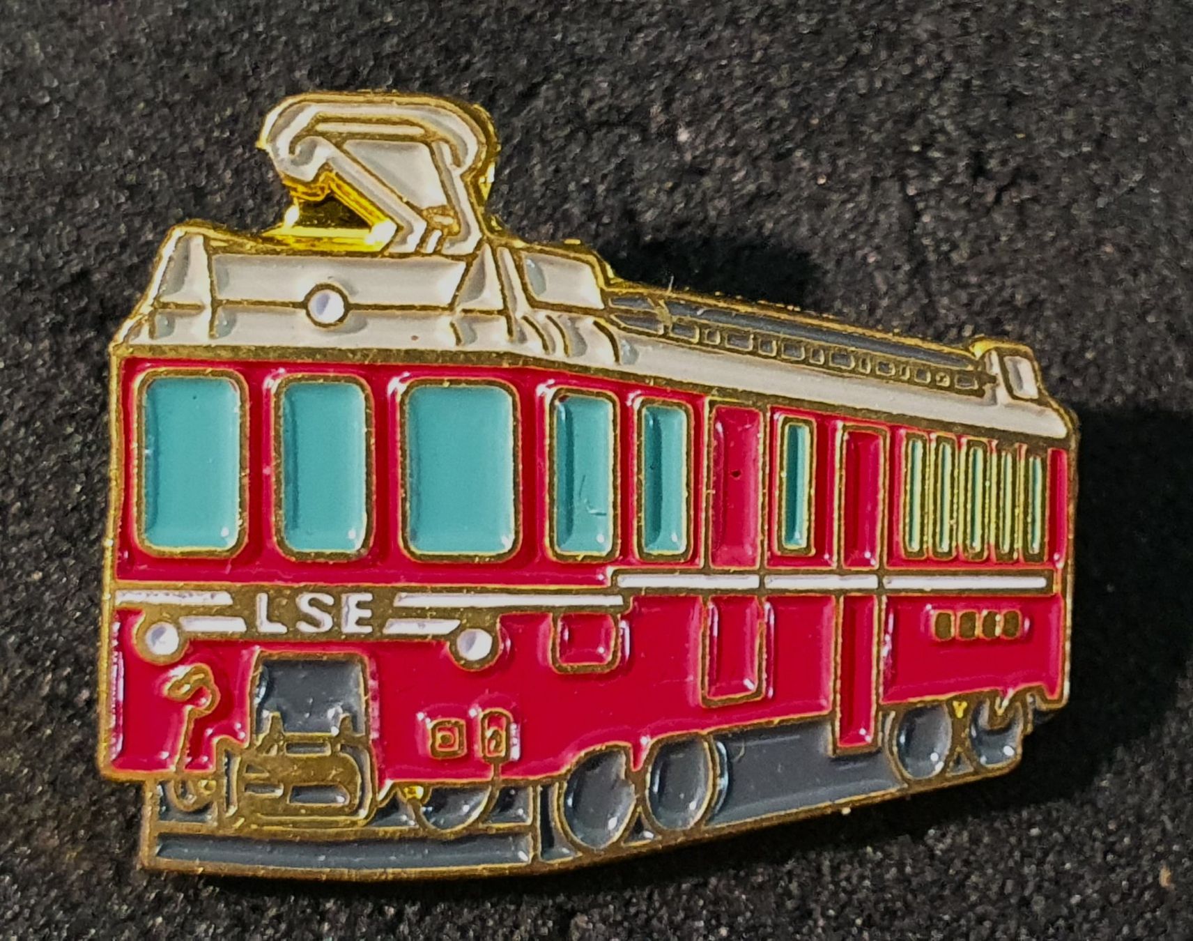 Placchette & Badge: CC810 - Pin Lokomotive LSE – Usato da Reinach BL venduto da Boston-Verkauf