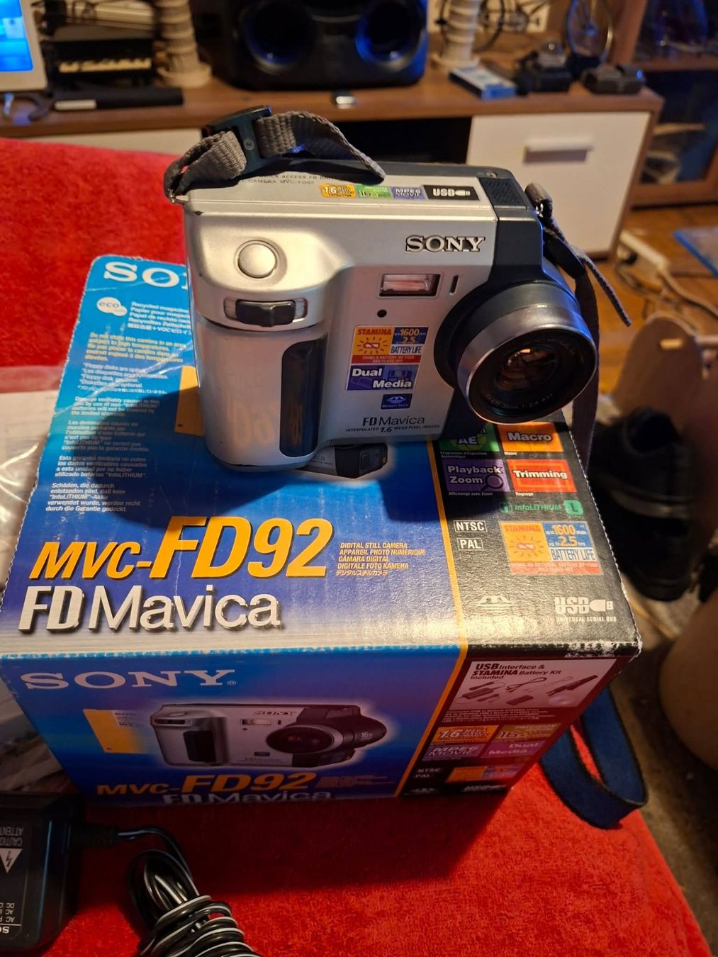 Sony Videocamere: Sony Floppy Disc Mavica MVC-FD92 – Usato da Wittenbach venduto da Nostalgie1965 6