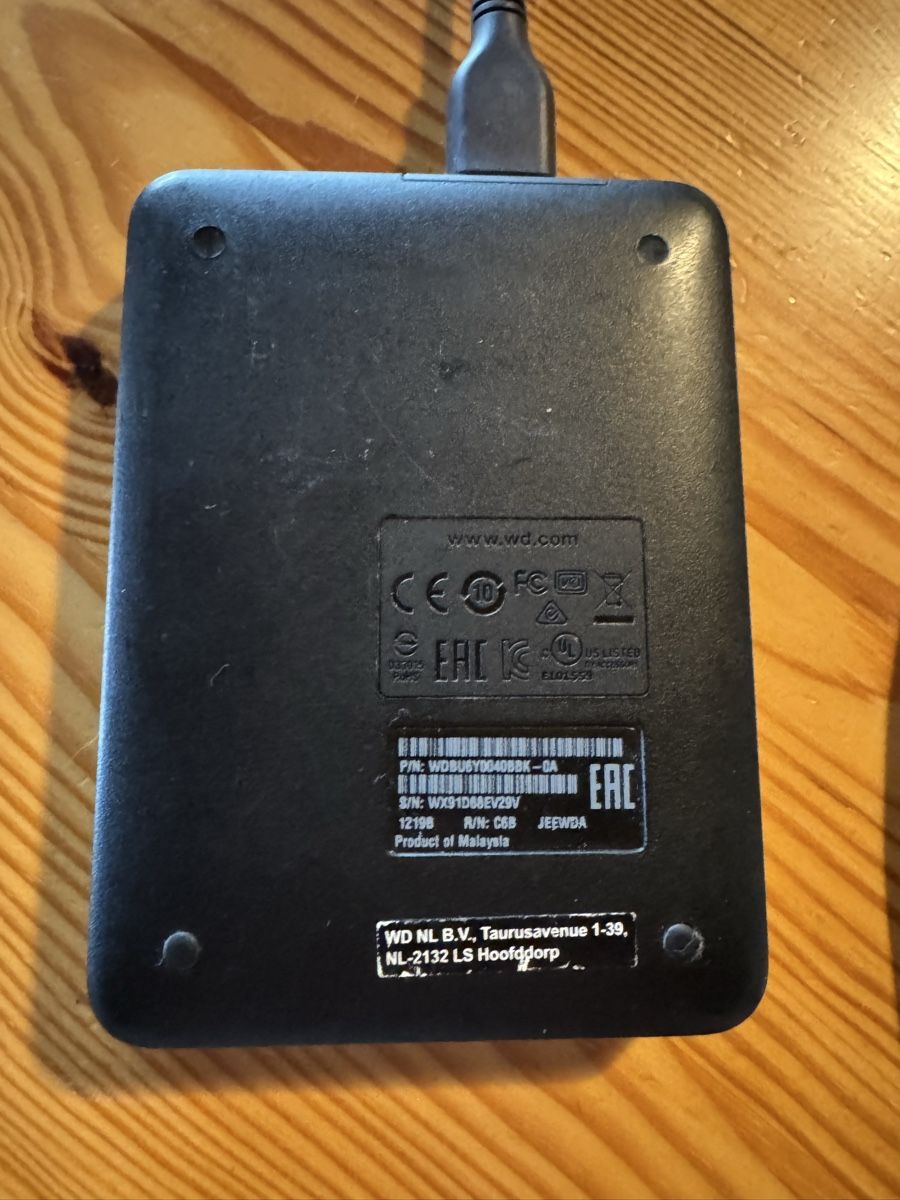 Western Digital Dischi rigidi: WD Elements WDBU6Y0040BBK-0A Festplatte 4 TB – Usato da Schwerzenbach venduto da nik_bcj2 1