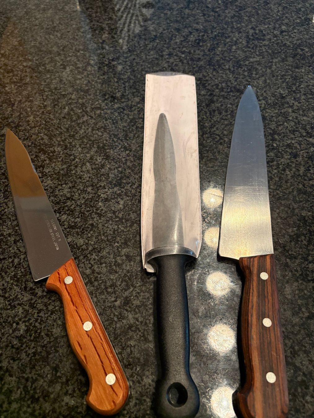 Messer: Set de  2 couteaux et aiguiseur – Gebraucht aus Savigny von alouette04