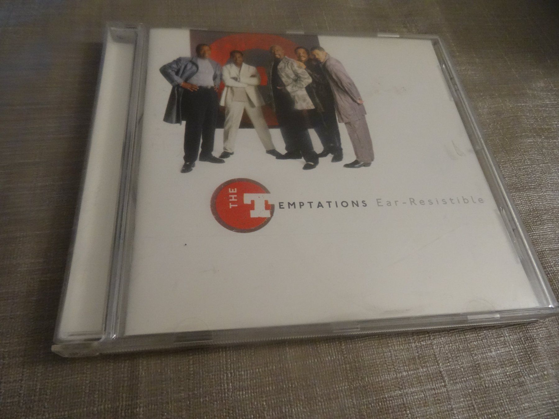 CD: The Temptations - Ear-Resistible CD – Usato da Olten venduto da Disc-Ausverkauf