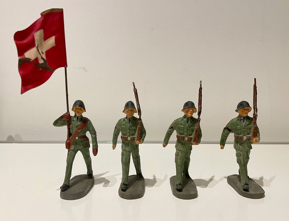 4x Spielzeugfiguren Elastolin Schweizer Armee 1