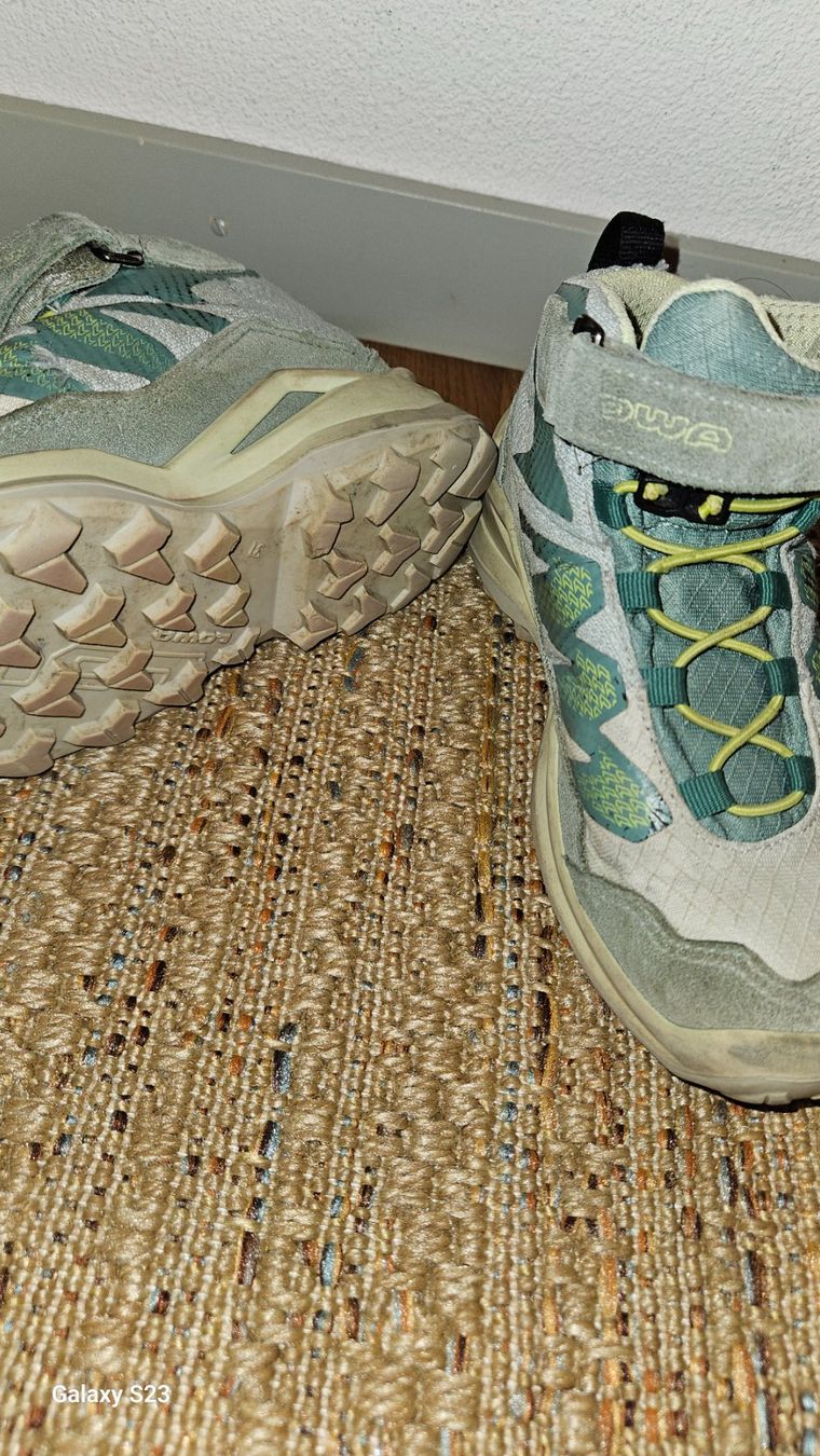 Schuhe für Jungen: Kinder Wanderschuhe Lowa Gr. 31 – Gebraucht aus Sennhof (Winterthur) von HG2019 1