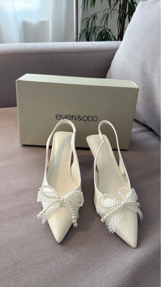 Scarpe da donna: Brautschuhe, Grösse 38 – Nuovo (secondo la descrizione) da Bremgarten AG venduto da baby-yoda