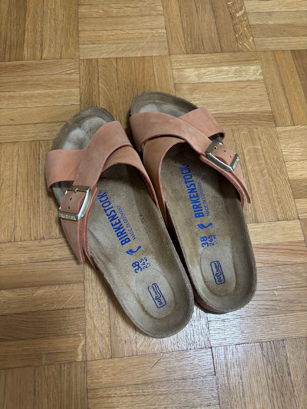 Birkenstock Chaussures femmes: Birkenstock, Gr. 38 – D'occasion à Luzern par naome 1