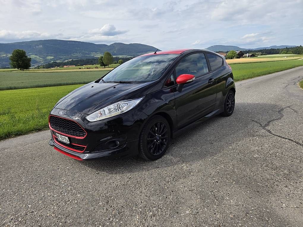 Automobili: Ford Fiesta 1.0 Black / Red Edition – Usato da Wangen an der Aare venduto da fel_2mjn 1