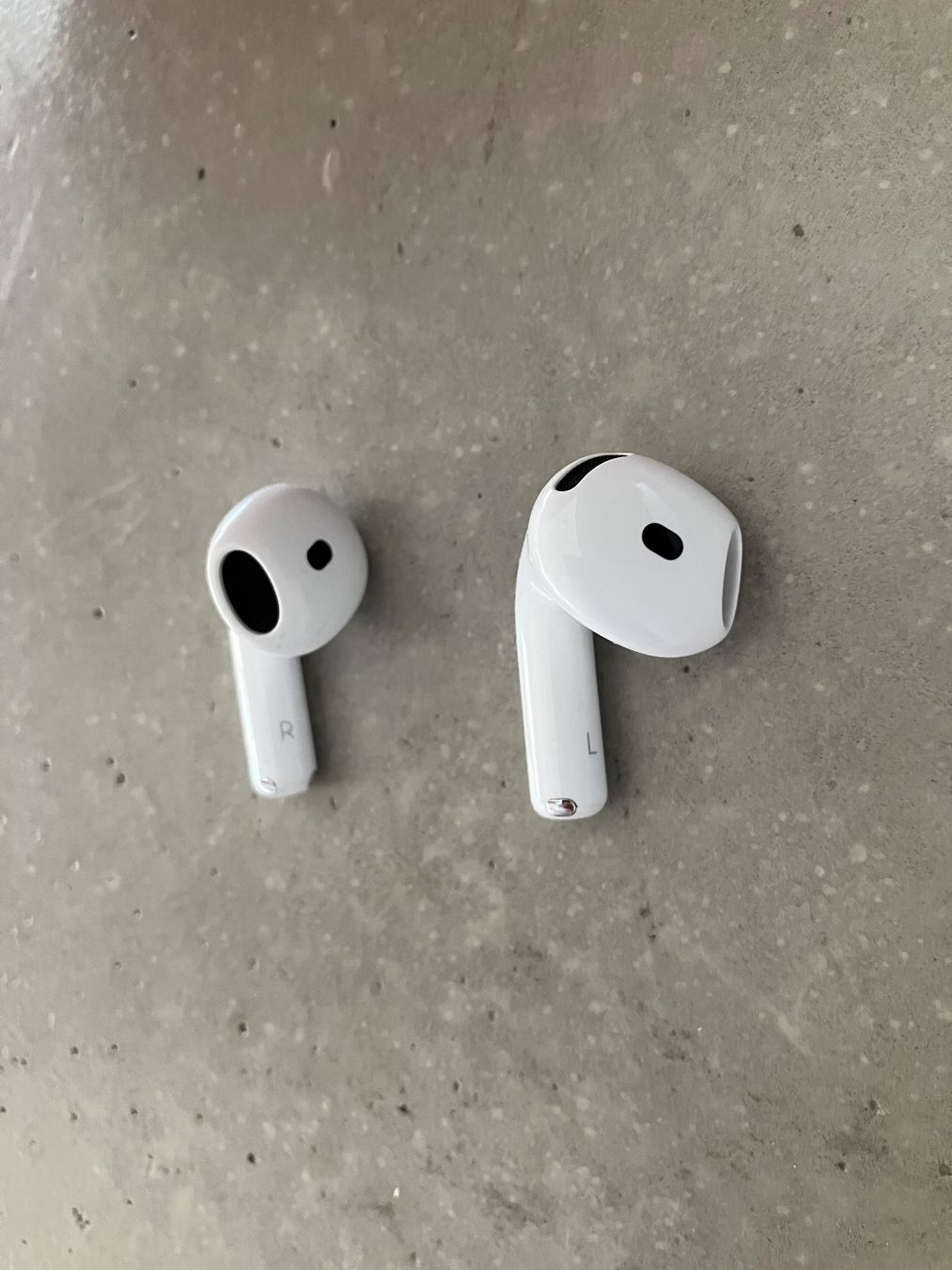 Apple Kopfhörer: APPLE Air Pods 4 ANC – Gebraucht aus Lausanne von mr.v 6