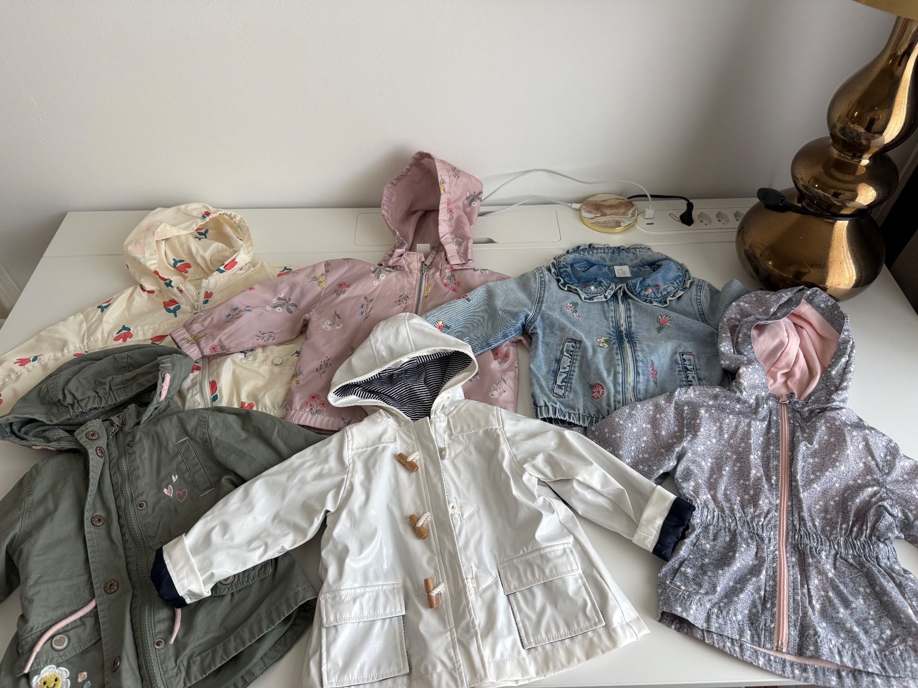 Lotti & Set di vestiti: Schöne Herbstjacken in der Grösse 80 – Usato da St. Gallen venduto da Fuchsi25