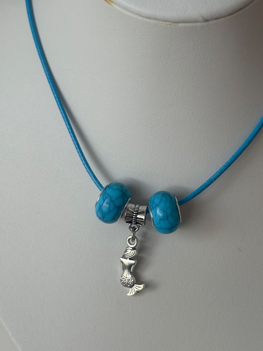 Catenine: Kette  mit Anhänger blau – Nuovo (secondo la descrizione) da Biel-Bienne venduto da Roserosse13