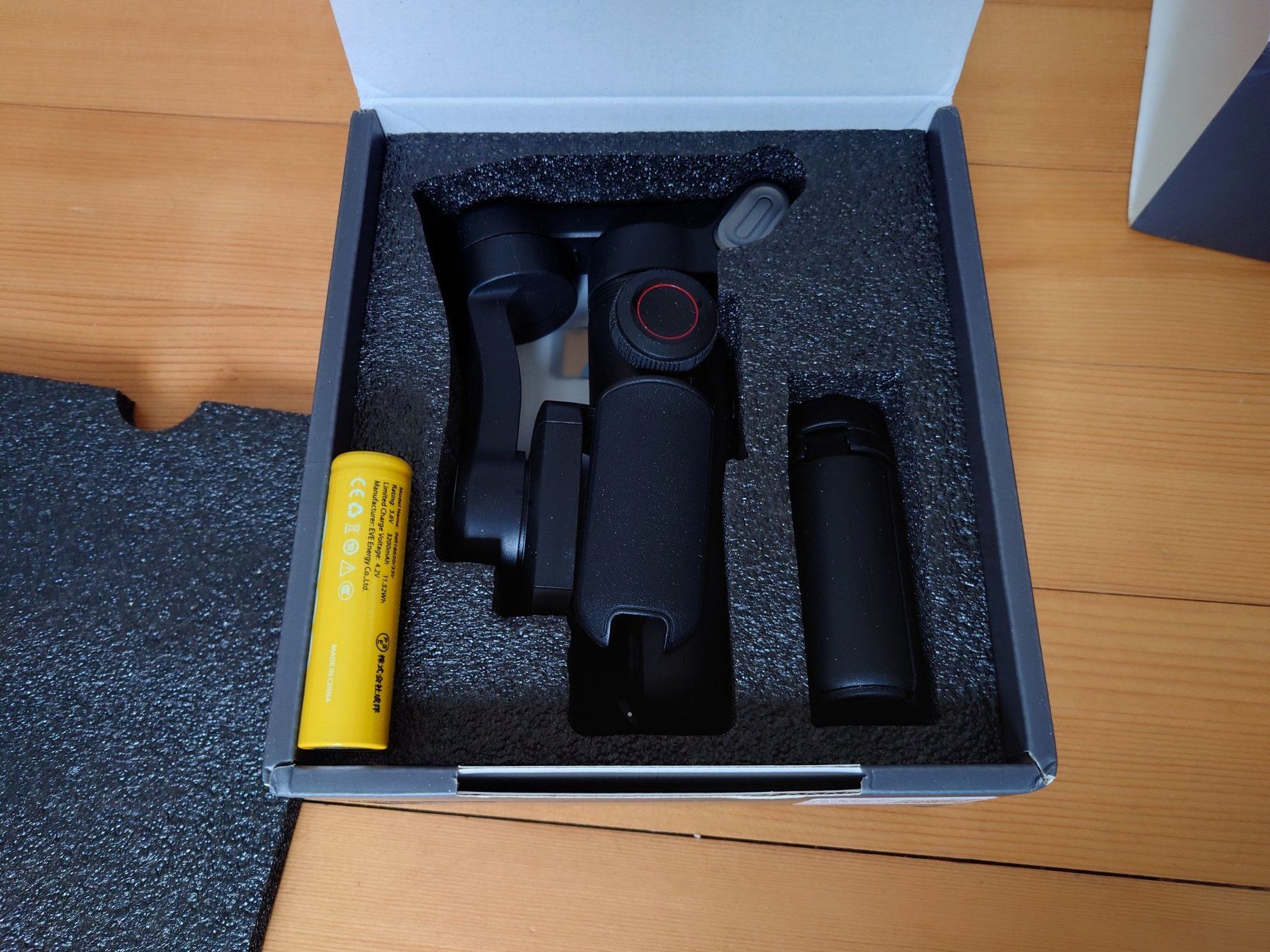 Staffe: Smartphone 3 Axis Gimbal AOCHUAN Smart XPro – Nuovo (secondo la descrizione) da Biel/Bienne venduto da Neezy 5