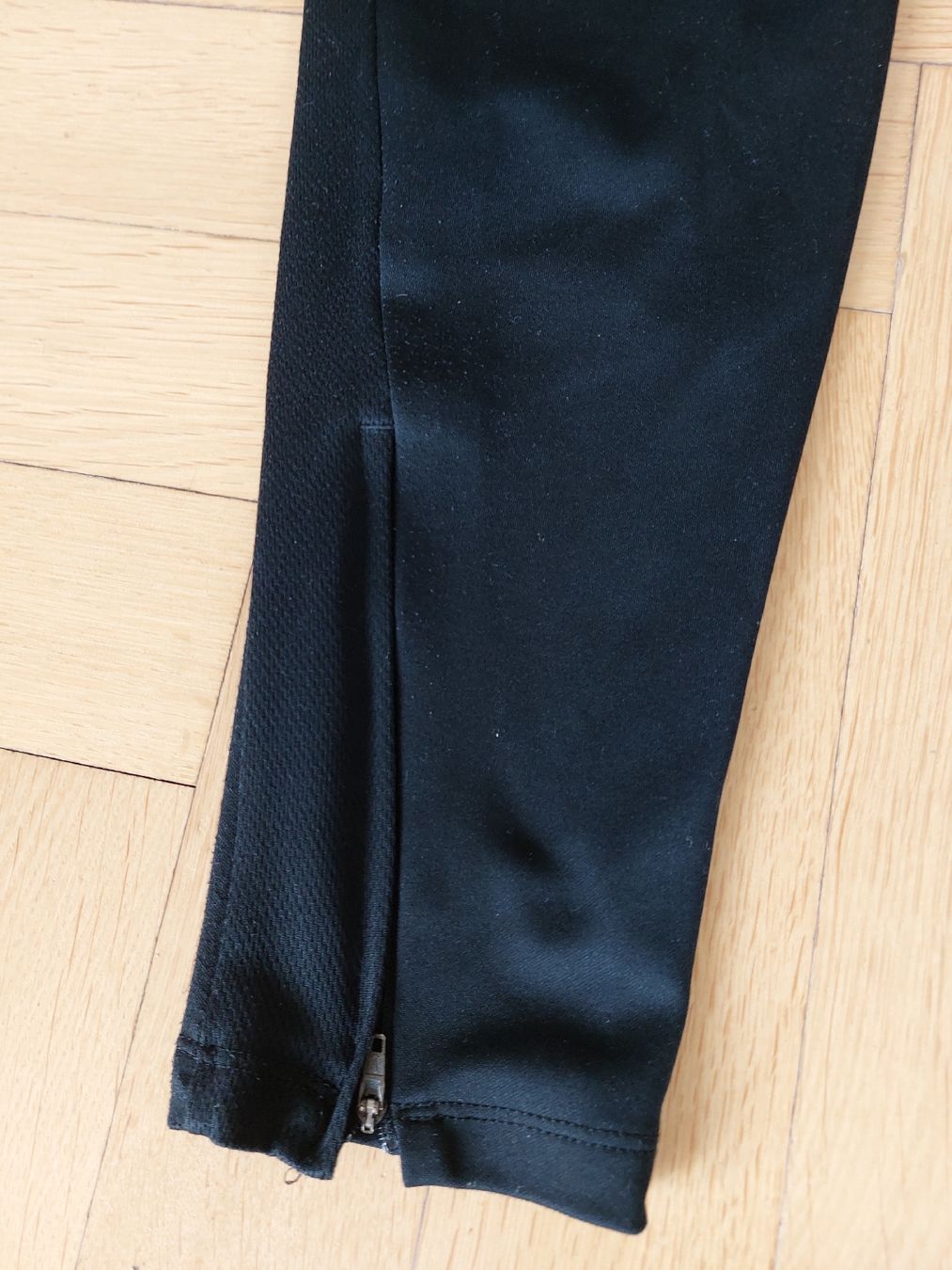 Nike Pantaloni: Trainerhose Nike Kinder – Usato da Kriens venduto da nordlicht09 3