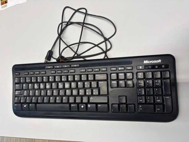 Microsoft Tastaturen: Microsoft Tastatur – Gebraucht aus Landquart von jes_6zrh