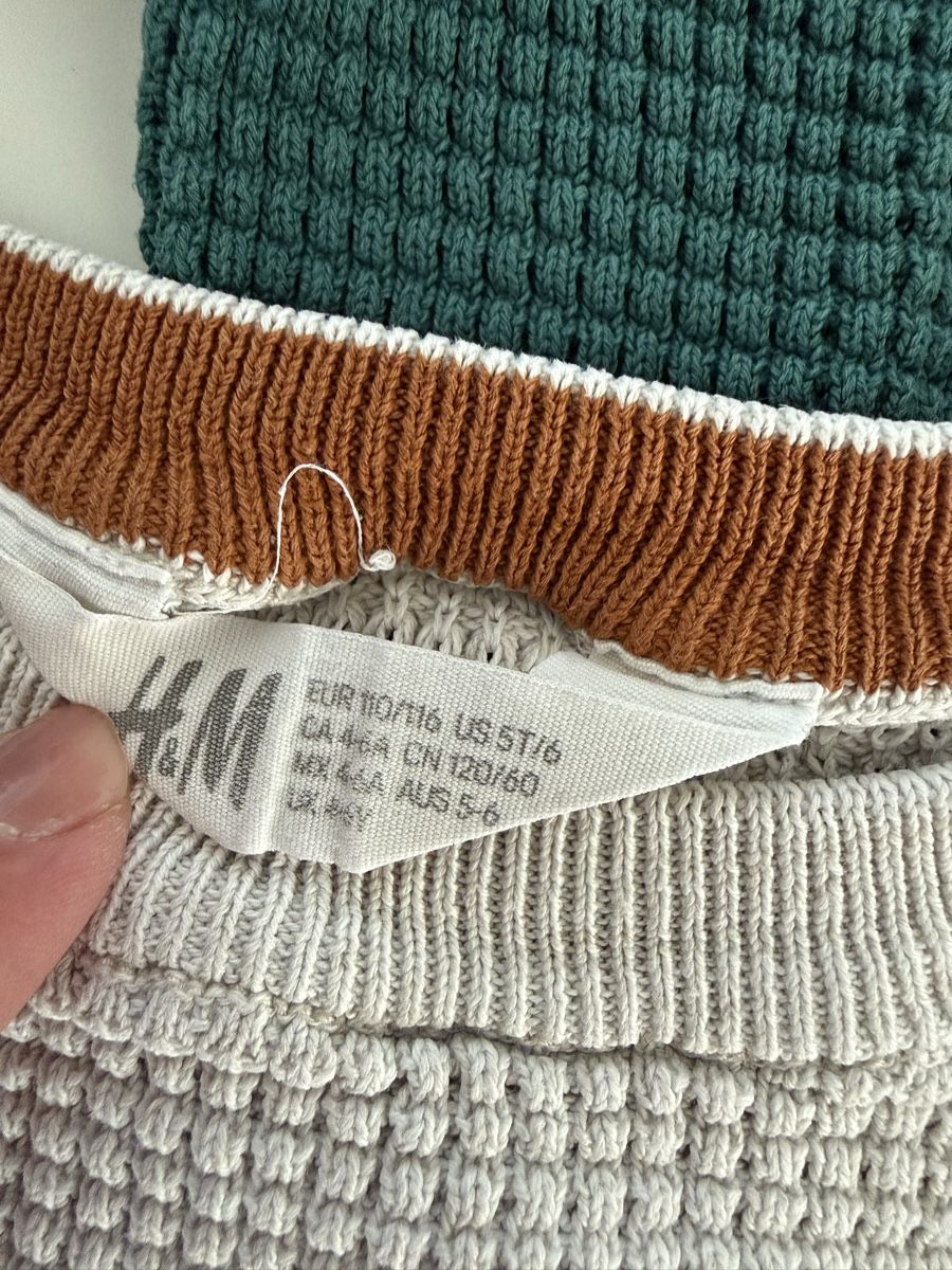 H&M Pullover & Sweatshirts: 2 Pullover H&M Grösse 110/116 – Gebraucht aus Ebikon von InesUndElf 1