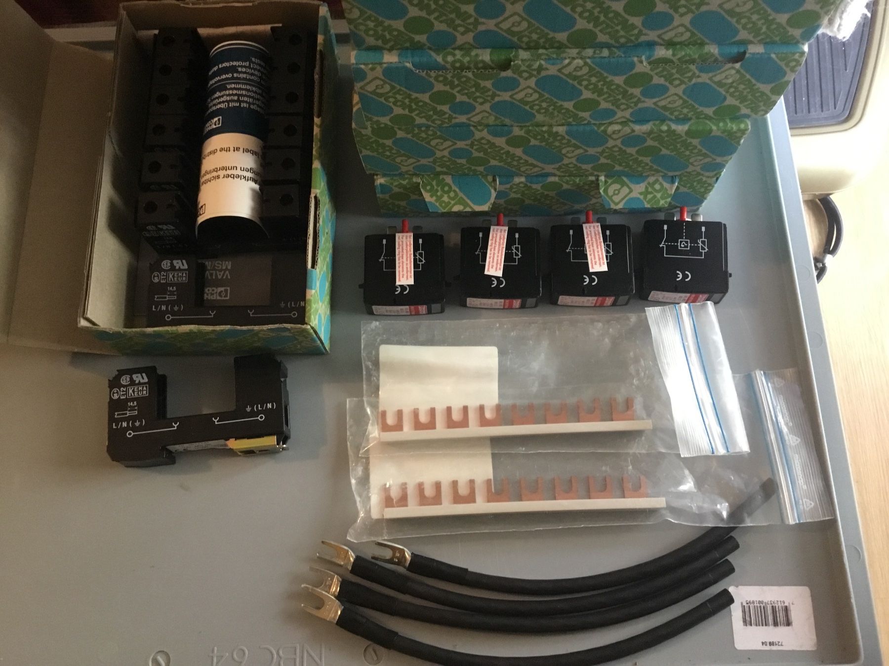 Phoenix Contact Elektronikbauteile: Überspannungsschutz Phoenix Contact FLT-PLUS CTRL – Neu und originalverpackt aus Schlieren von Jeajet 2