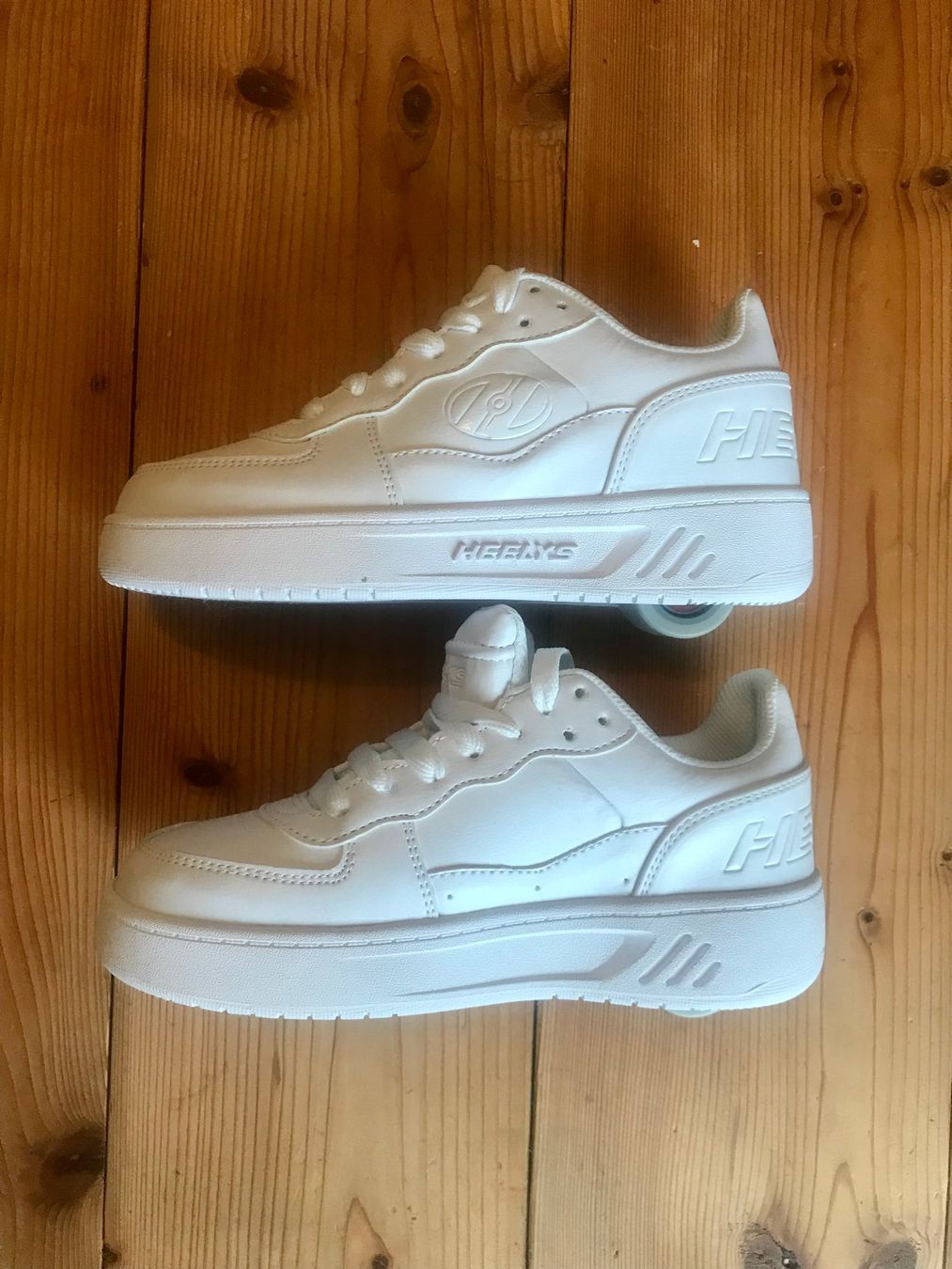 Inline-Skating & Rollschuhe: Heelys Rollenschuhe weiss Grösse 35 – Neu (gemäss Beschreibung) aus Münsingen von bozuk 1