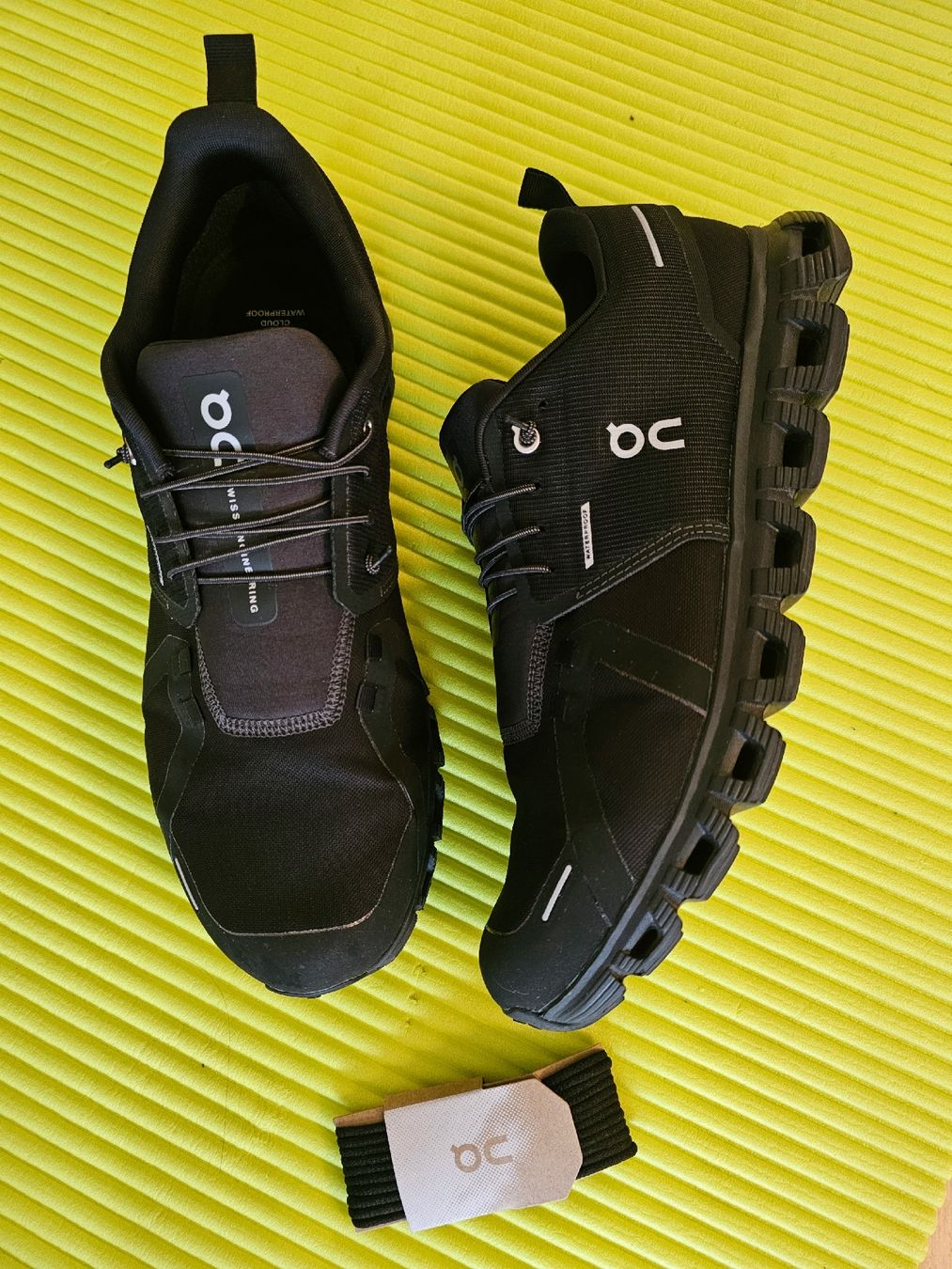 On Scarpe da uomo:  Cloud 6 Waterproof – Nuovo (secondo la descrizione) da Oberdiessbach venduto da Suomi69 1