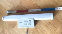 Wand-/ Unterbau-Lampe