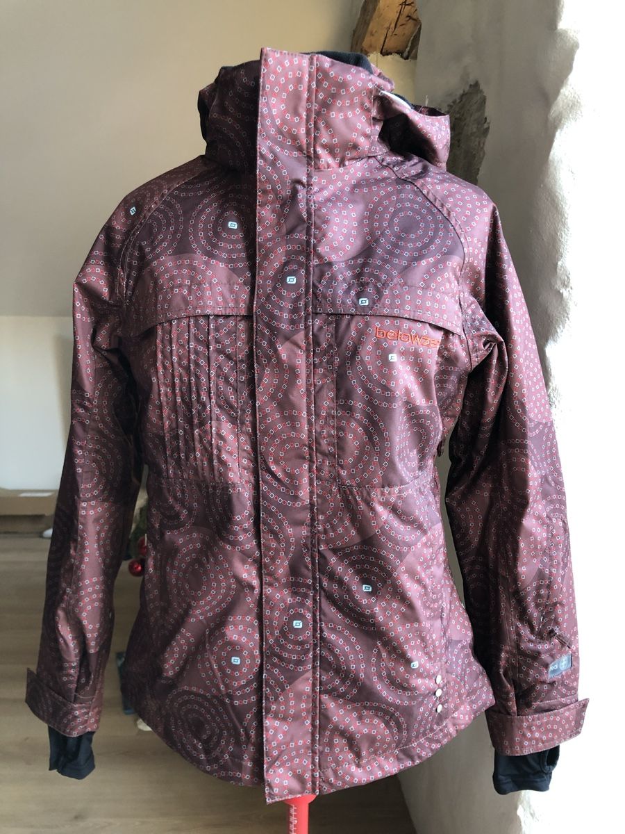 Giacche & Cappotti: Veste ski snowboard  – Nuovo (secondo la descrizione) da Neuchâtel venduto da rqml