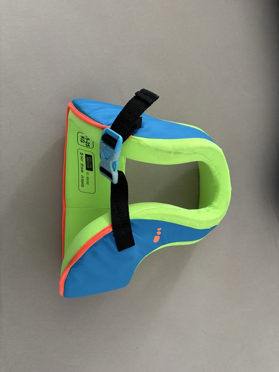 Decathlon Giubbotti di salvataggio: Schwimmweste Kind 15-25 kg – Usato da Schaffhausen venduto da ste_w5yf