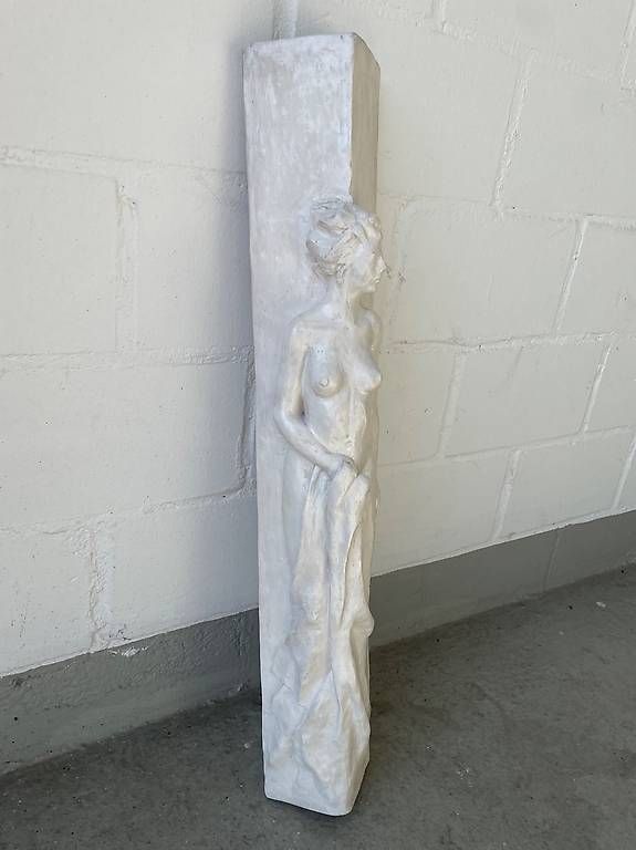 Skulpturen & Statuen: Eckskulptur von Eva Lips – Gebraucht aus Abtwil SG von N.September 2