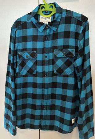 Chemise Billabong carreaux bleus et noirs taille 12ans