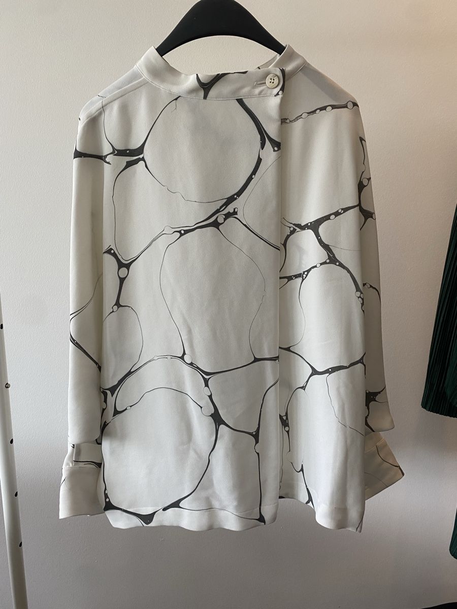 Issey Miyake Camicette: Issey Miyake Blouse – Nuovo (secondo la descrizione) da Luzern venduto da rachlaw1 1