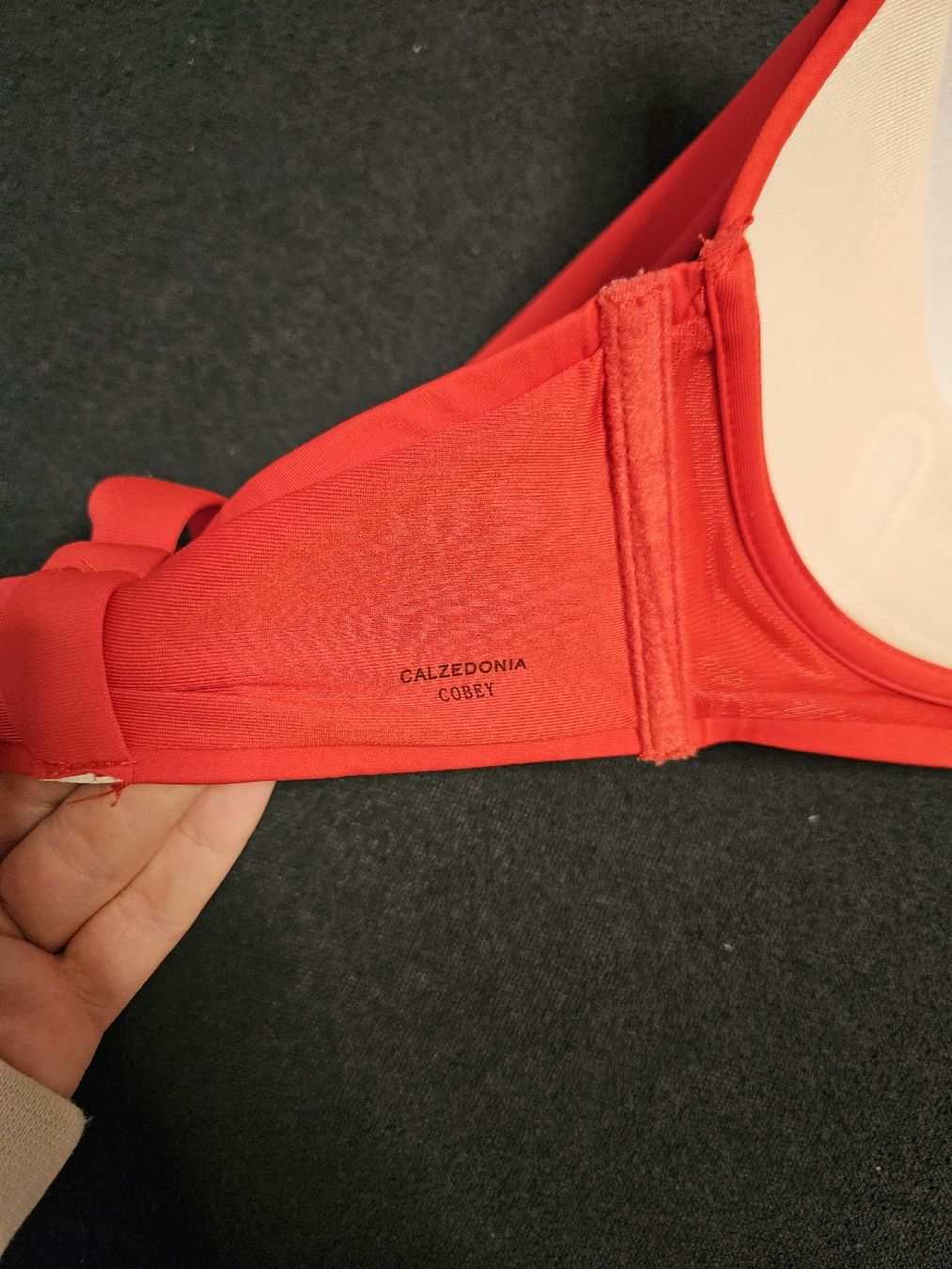 Calzedonia Costumi da bagno & Bikini: Roter Calzedonia Bikini-Oberteil – Usato da St. Gallen venduto da Rebiili 2