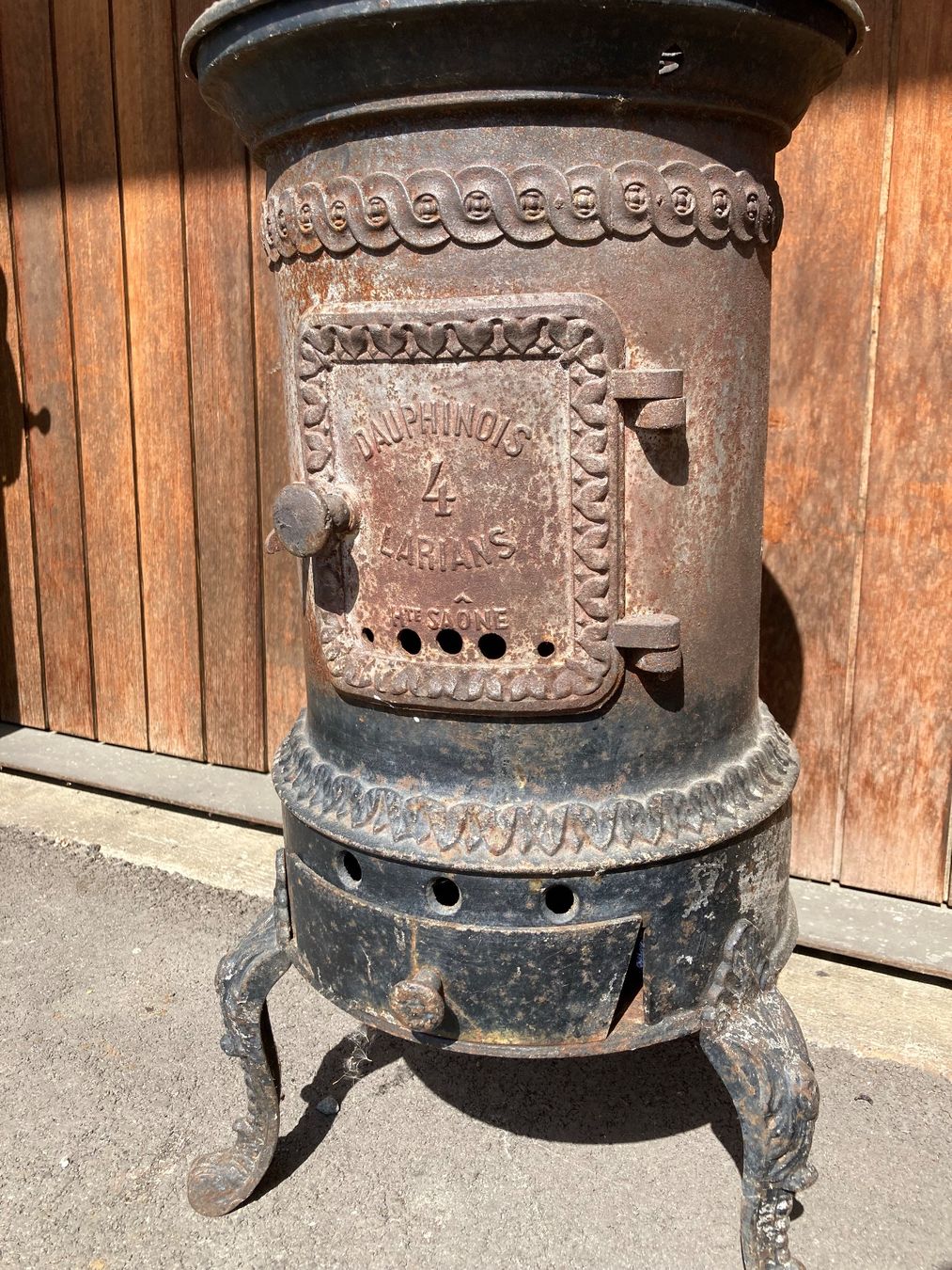 Altri mobili d'antiquariato: Antiker "Dauphinois" Ofen – Usato da Grosswangen venduto da arum01 2