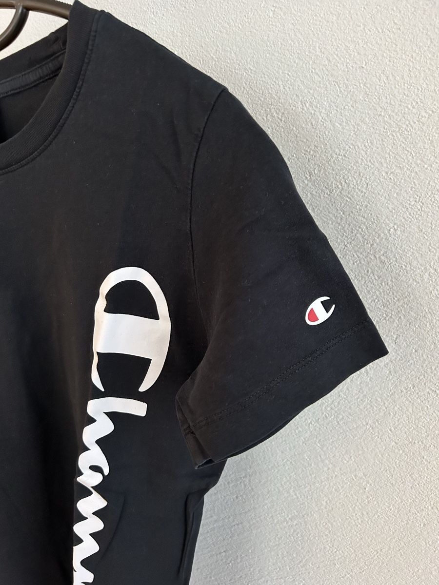 Champion T-shirt: Champion T-Shirt – Usato da Rain venduto da lau_yss2 1