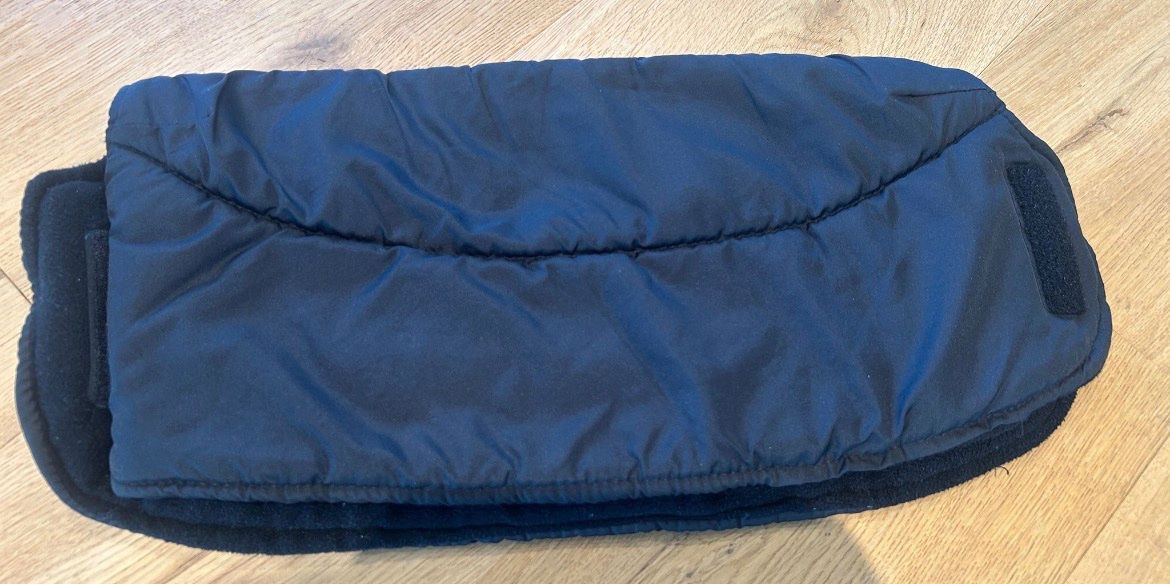 Kaiser Altro in  Abbigliamento & Accessori: Kaiser Alaska Handwärmer – Usato da Olten venduto da lumao 1