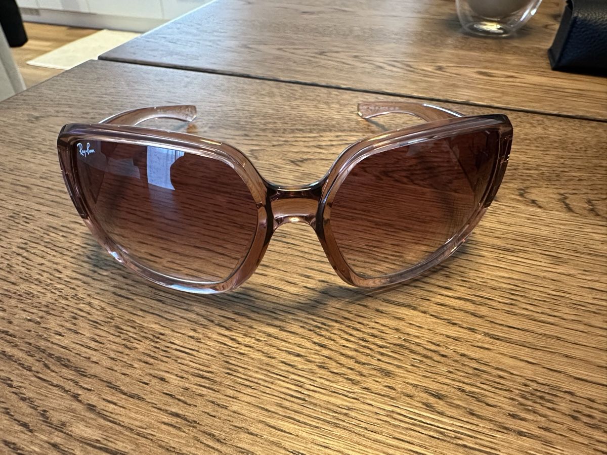 Ray-Ban Occhiali & Lenti: Ray-Ban RB 4347 – Nuovo (secondo la descrizione) da Uitikon Waldegg venduto da SandrineC02