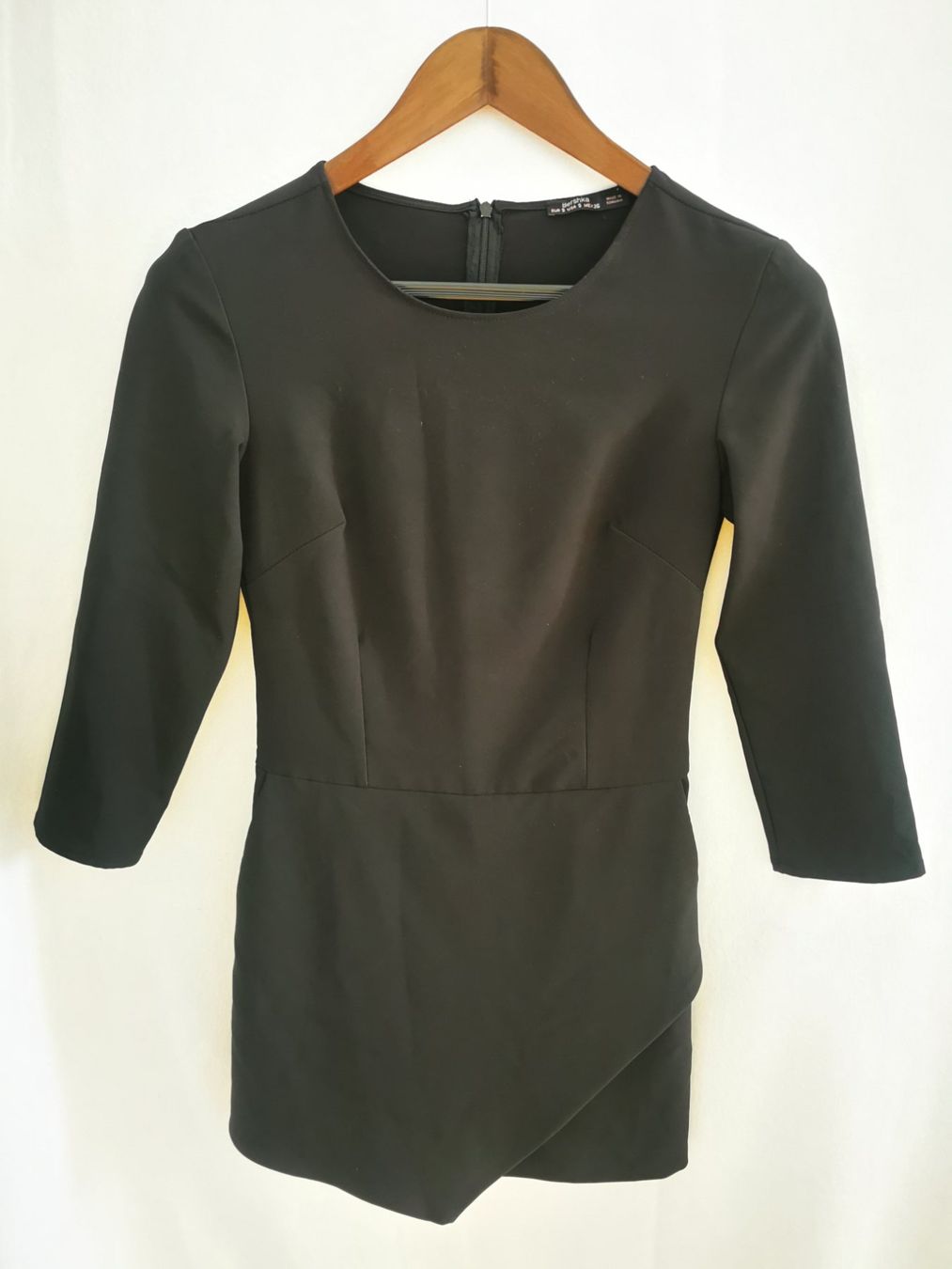 Bershka Tute: Bershka Jumpsuit Wickeloptik – Usato da Uster venduto da anj_c5w2